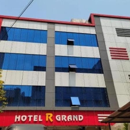 Oyo Flagship 80855 Hotel R Grand Vijayawāda Eksteriør billede